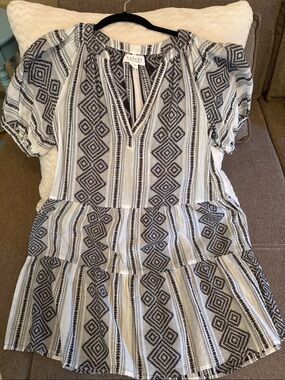 Velvet Mini Dress in white and Black Geometric Print